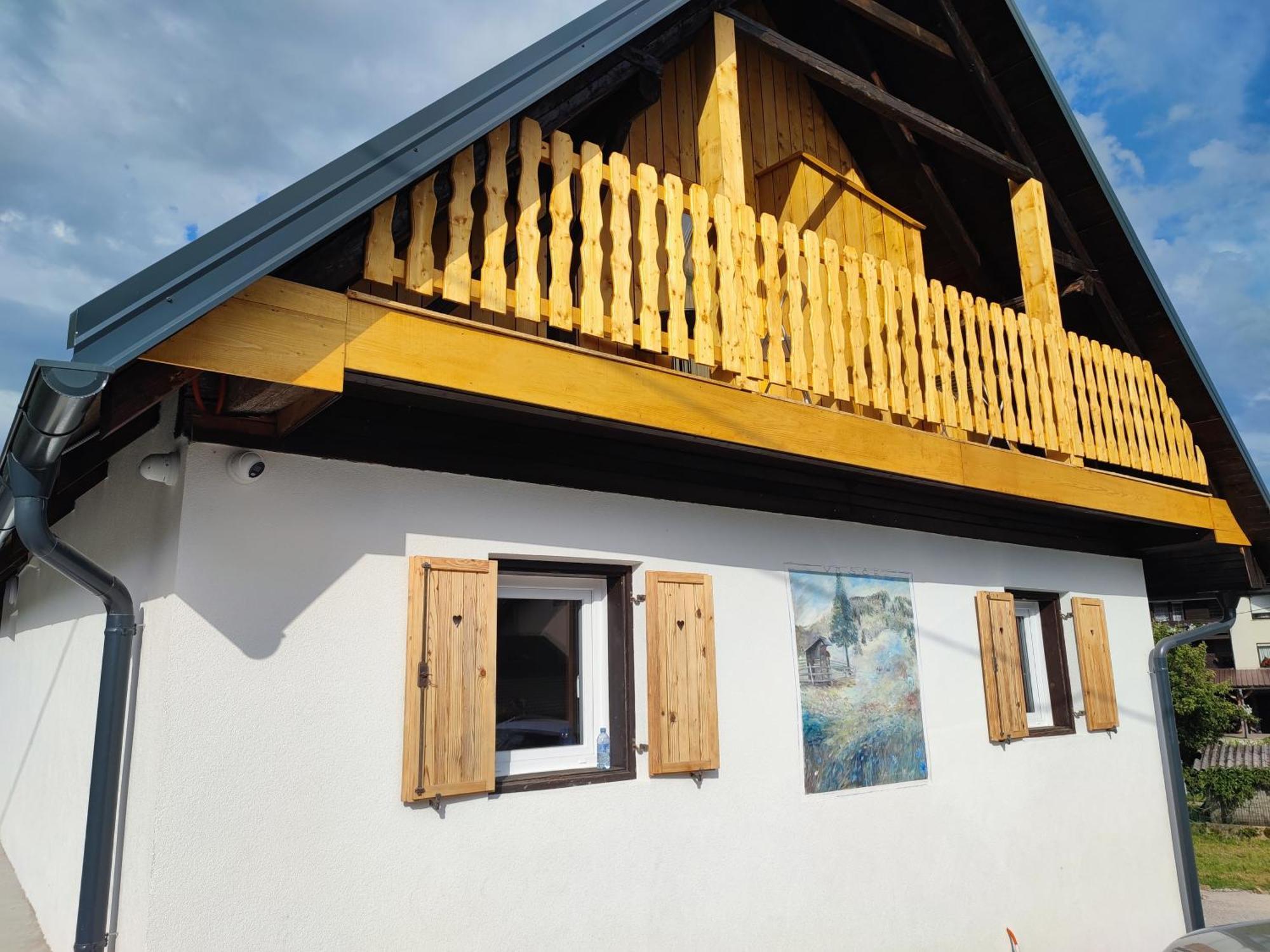 Slovenian House Mira Zgornje Gorje Bagian luar foto